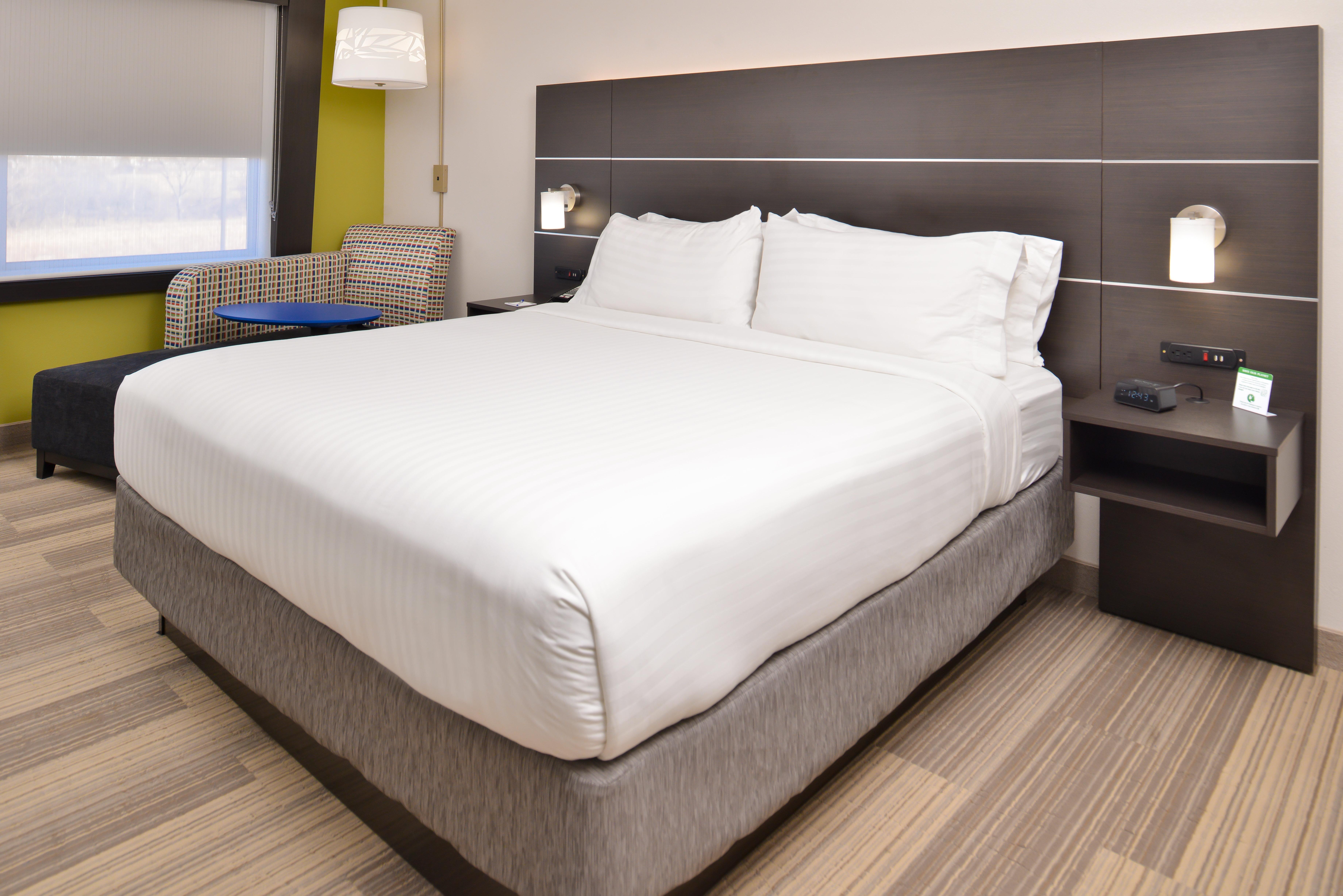 Holiday Inn Express & Suites - Kansas City - Lee'S Summit By Ihg Екстериор снимка