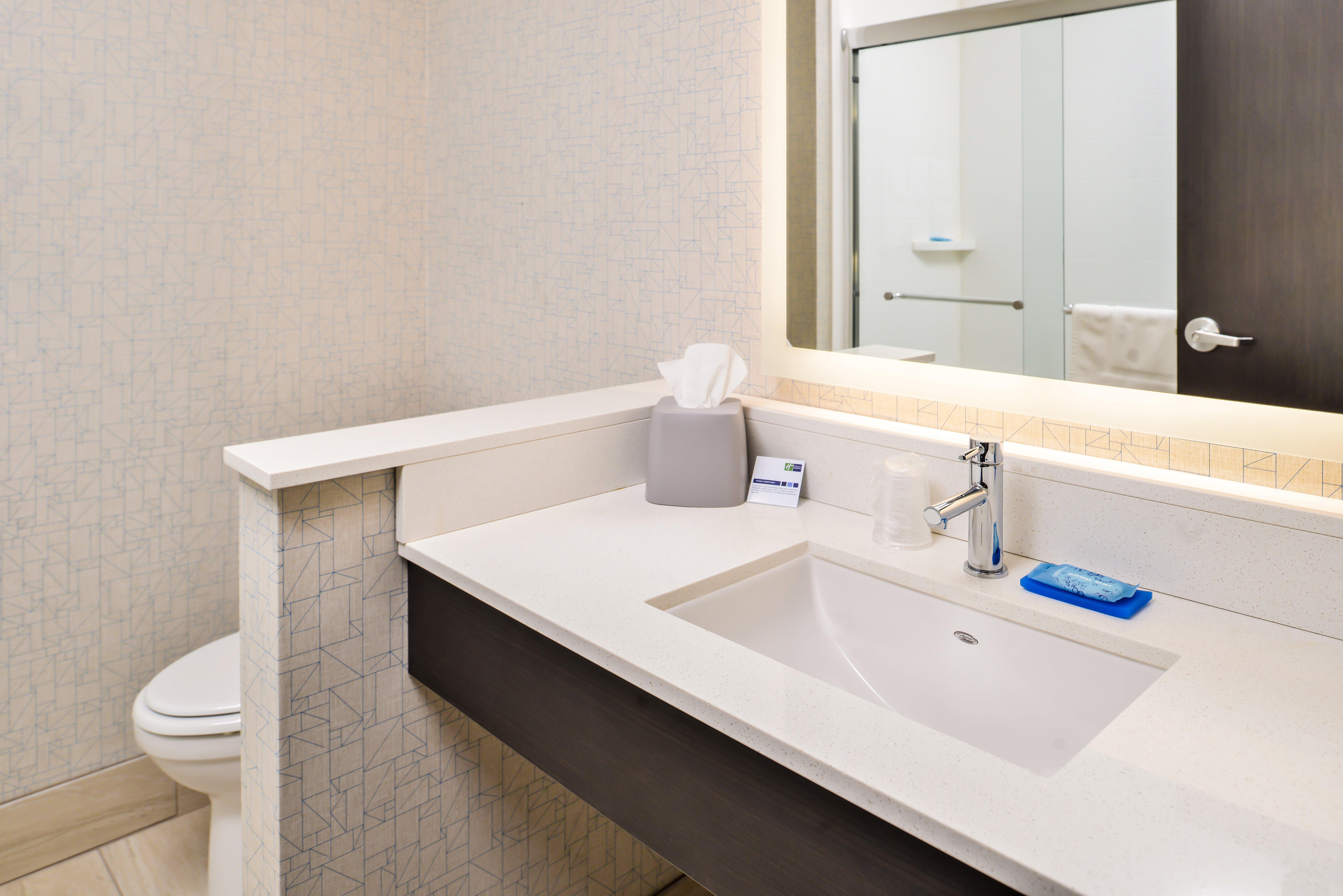 Holiday Inn Express & Suites - Kansas City - Lee'S Summit By Ihg Екстериор снимка