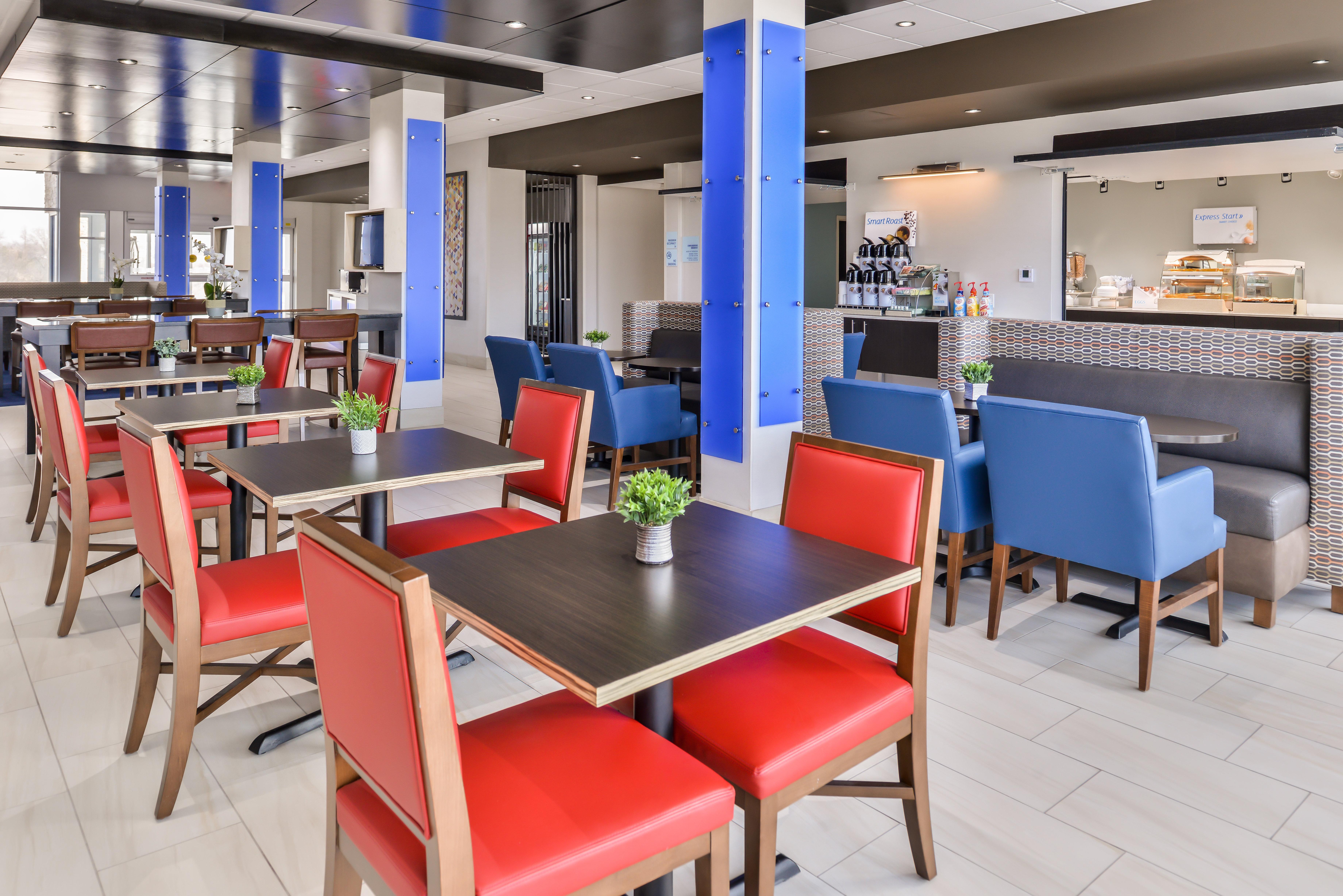 Holiday Inn Express & Suites - Kansas City - Lee'S Summit By Ihg Екстериор снимка