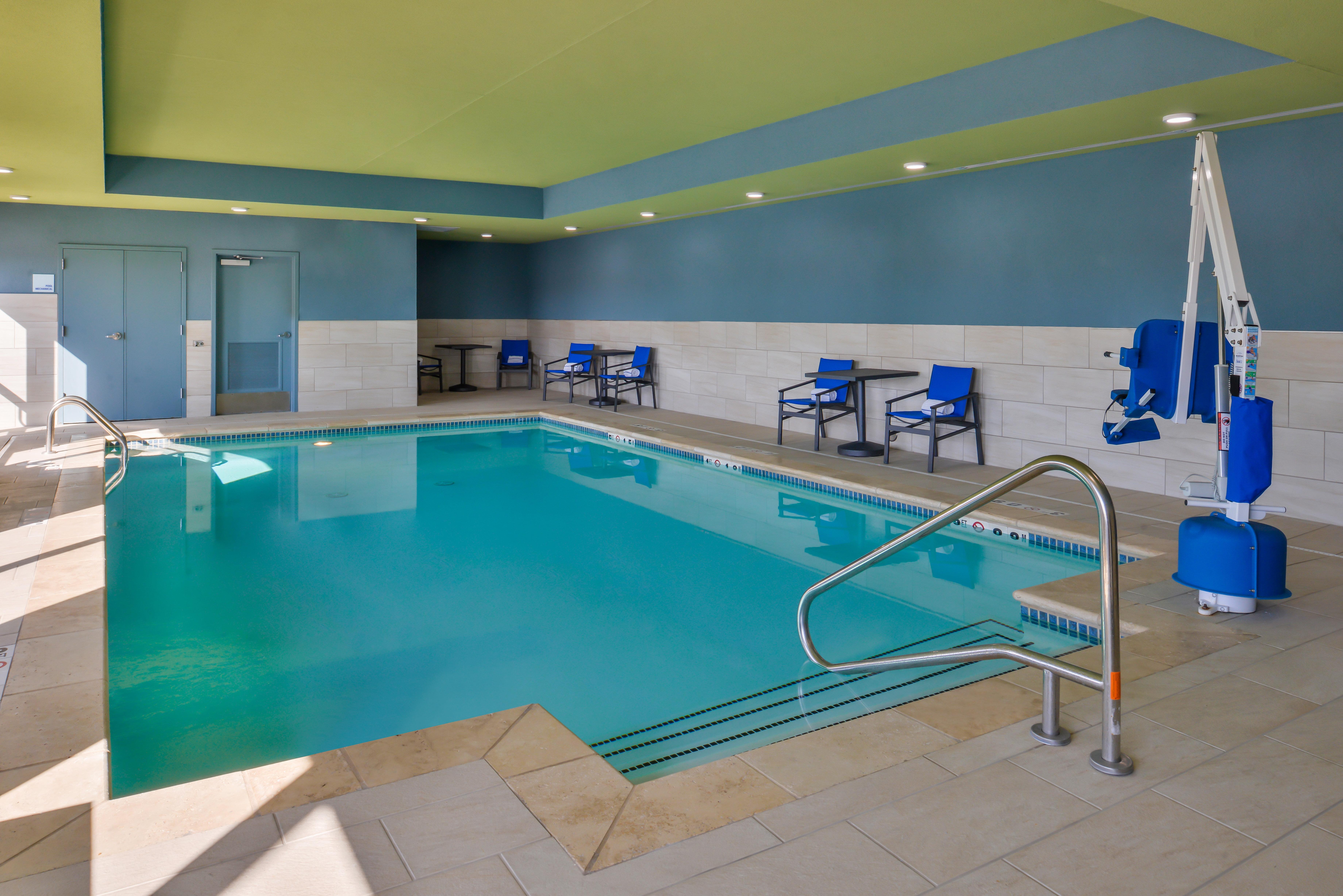 Holiday Inn Express & Suites - Kansas City - Lee'S Summit By Ihg Екстериор снимка