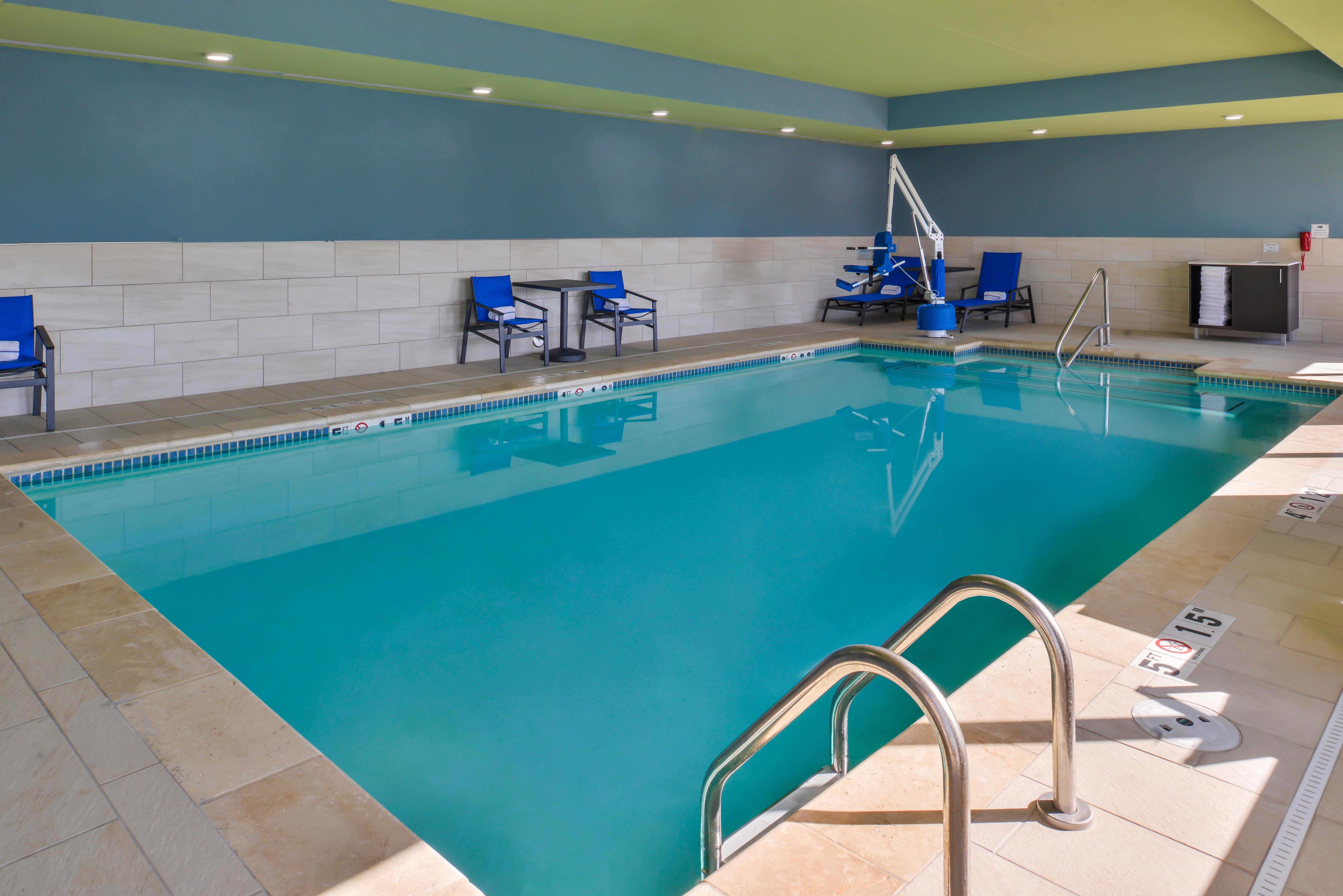 Holiday Inn Express & Suites - Kansas City - Lee'S Summit By Ihg Екстериор снимка