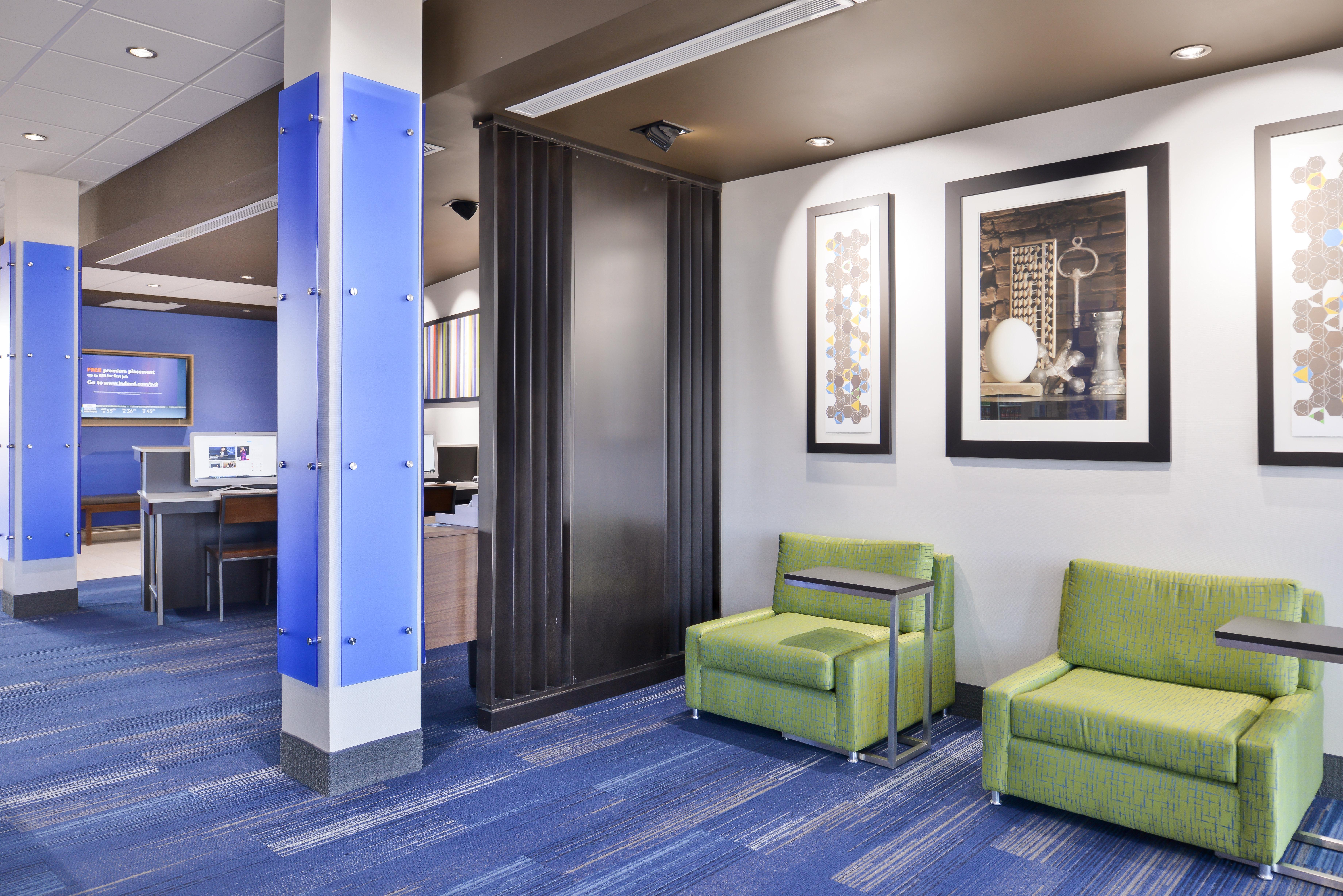 Holiday Inn Express & Suites - Kansas City - Lee'S Summit By Ihg Екстериор снимка